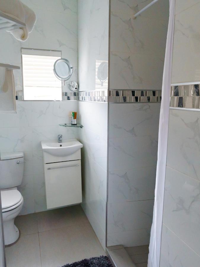 Mi Vida Guesthouse Клерксдорп Екстериор снимка