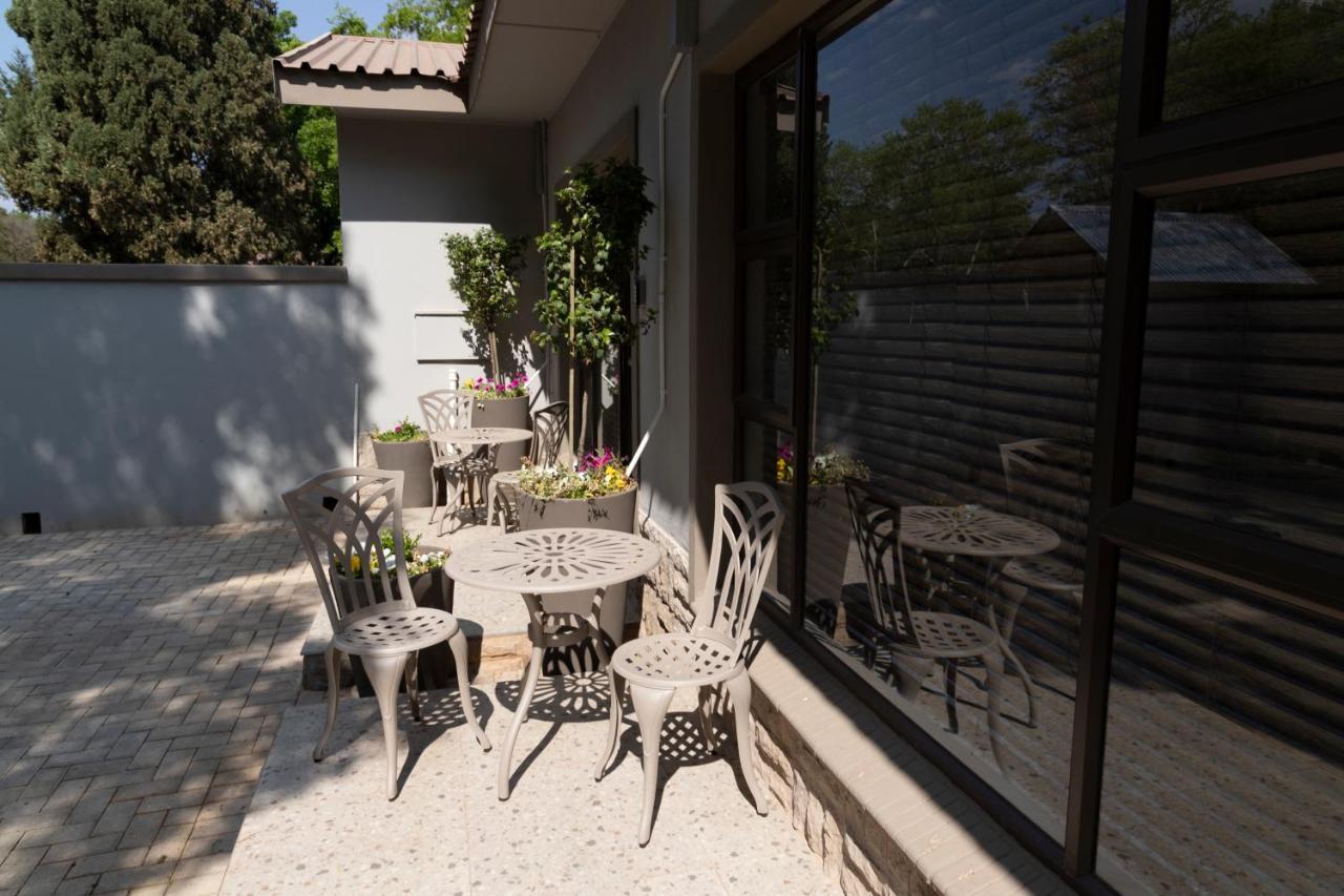 Mi Vida Guesthouse Клерксдорп Екстериор снимка