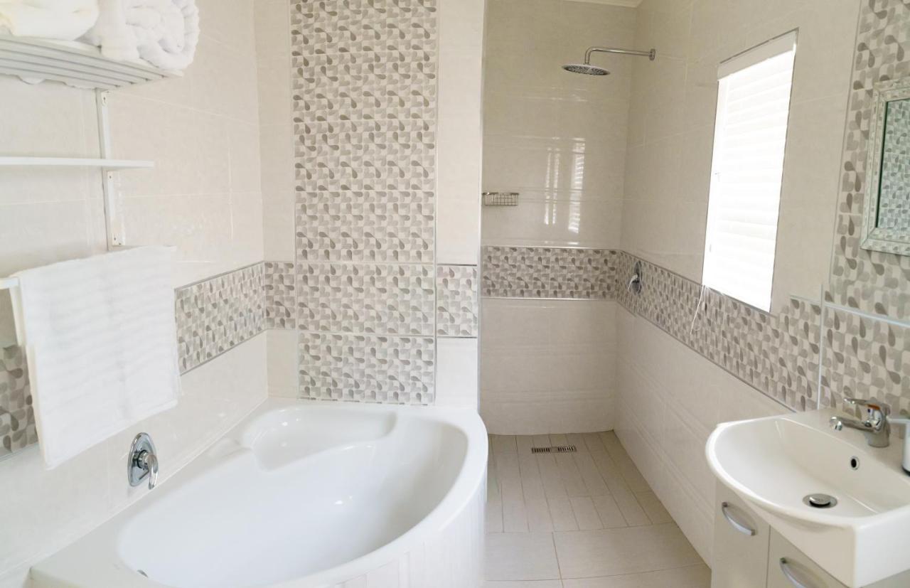 Mi Vida Guesthouse Клерксдорп Екстериор снимка