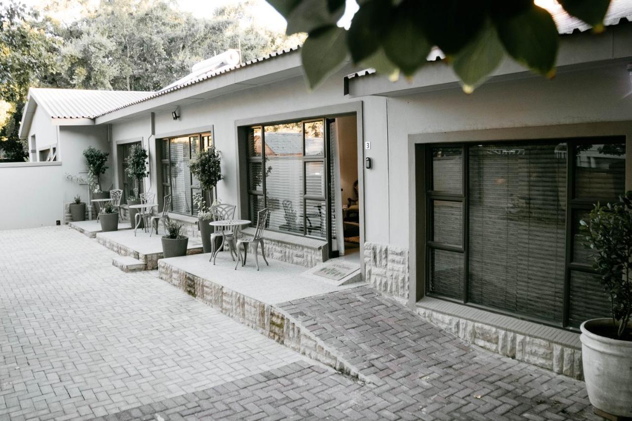 Mi Vida Guesthouse Клерксдорп Екстериор снимка