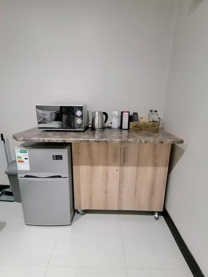 Mi Vida Guesthouse Клерксдорп Екстериор снимка