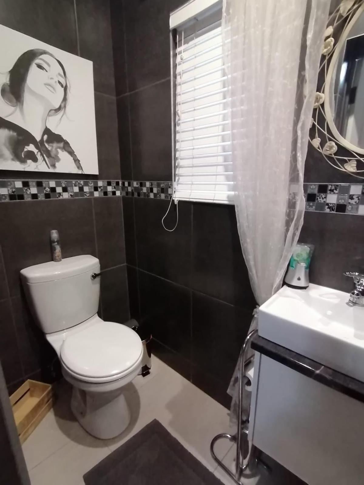 Mi Vida Guesthouse Клерксдорп Екстериор снимка