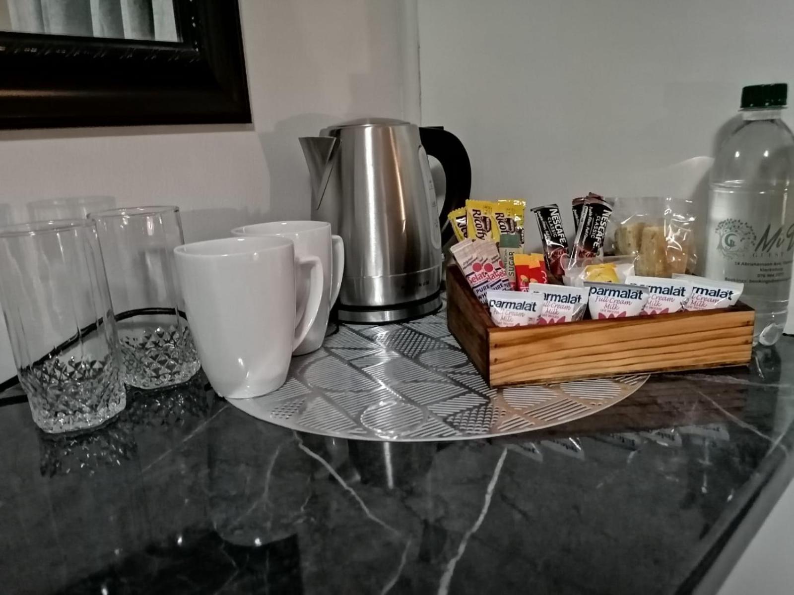 Mi Vida Guesthouse Клерксдорп Екстериор снимка